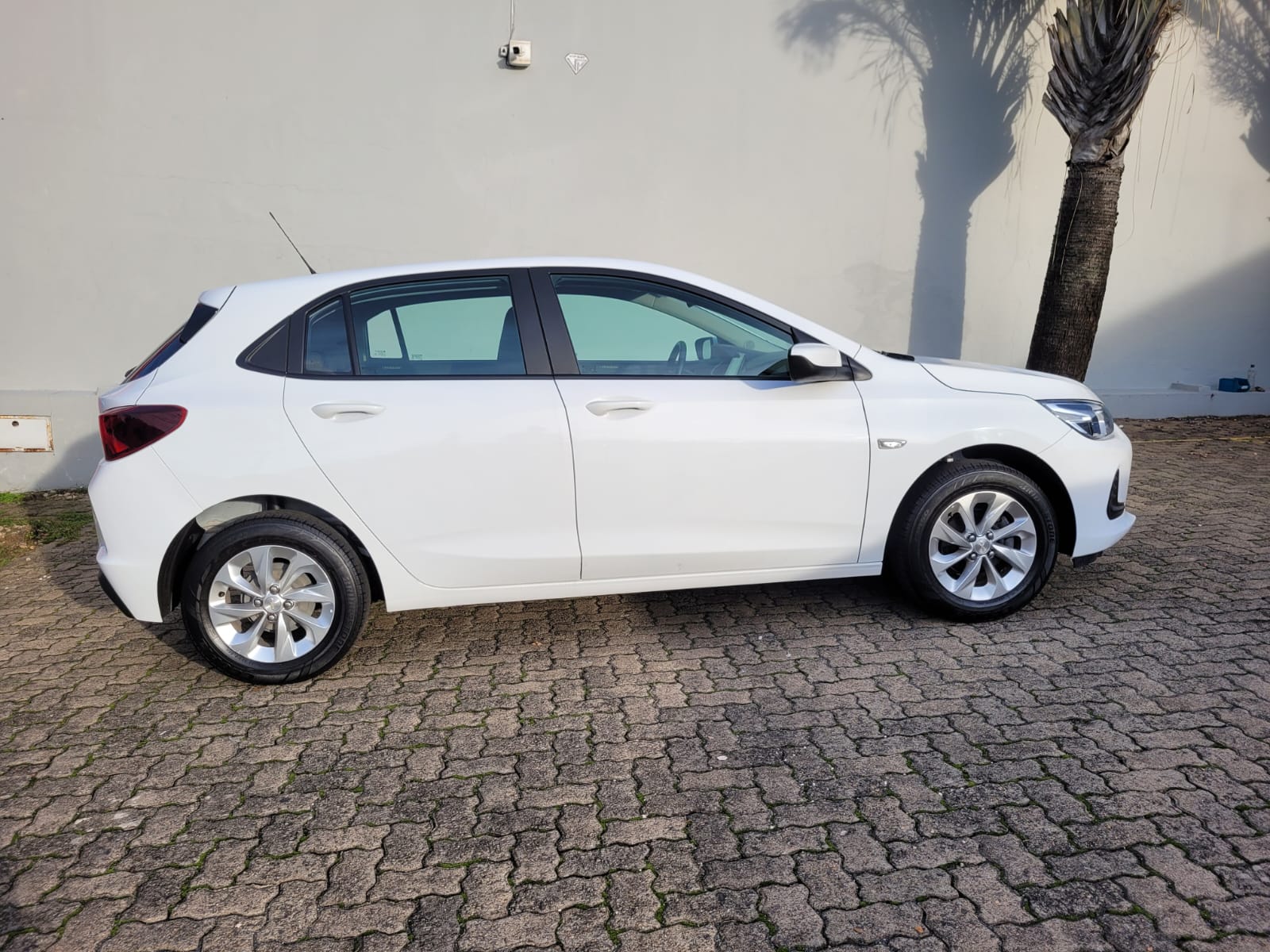 Foto Onix LT 1.0 Turbo AT 2023