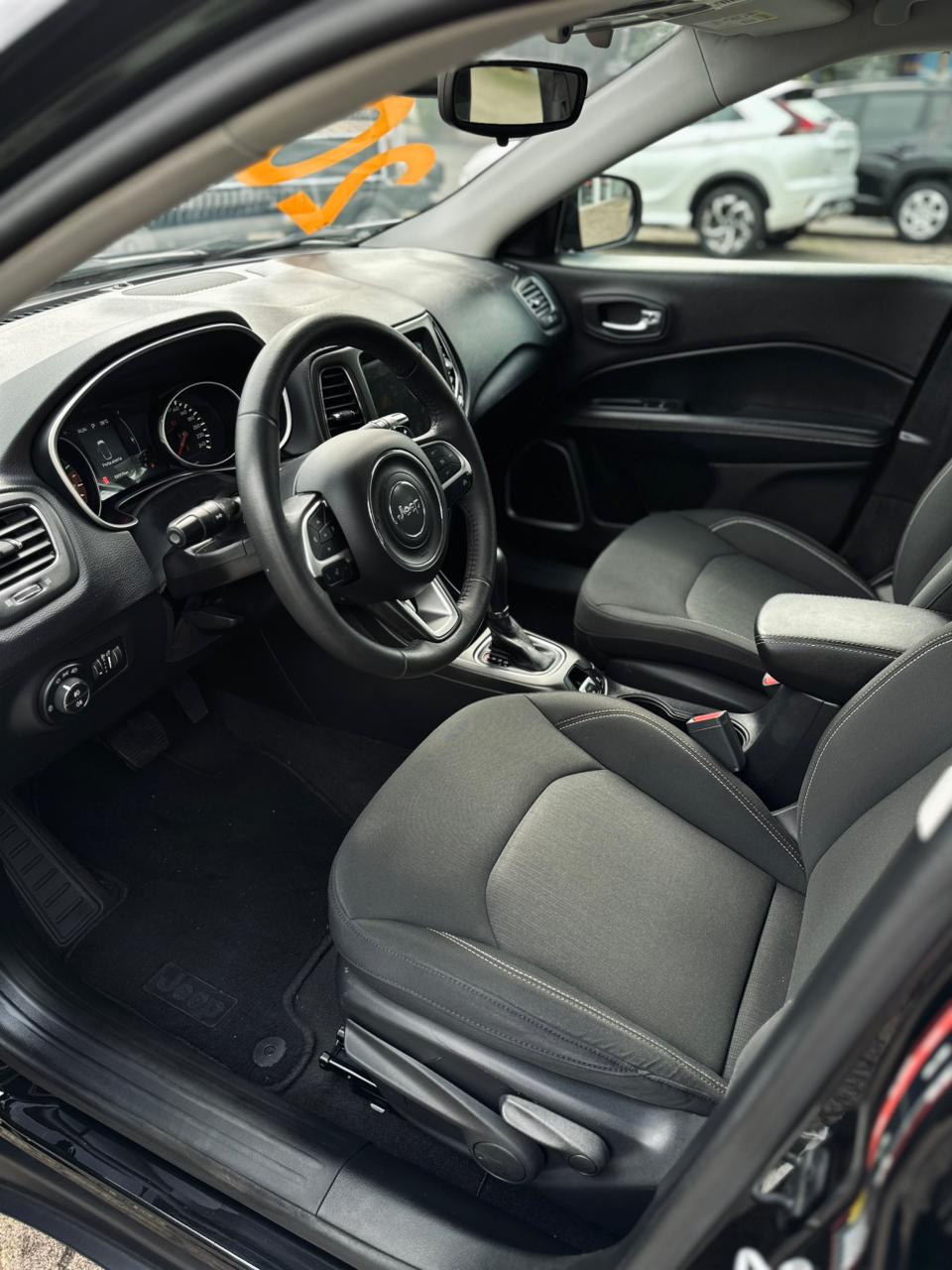 Foto COMPASS LONGITUDE 2.0 4X2 FLEX 16V AT - 2017