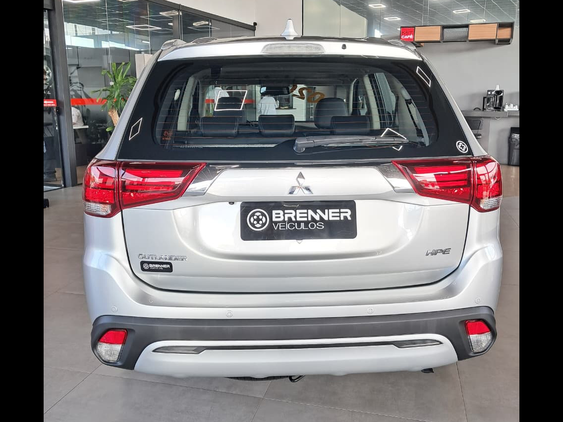 Foto Mitsubishi Outlander HPE 2.0 2020