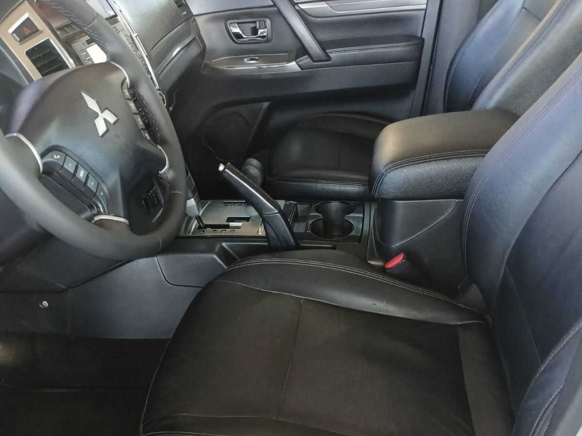 Foto Pajero Full HPE 4X4 AT 3.2 2016