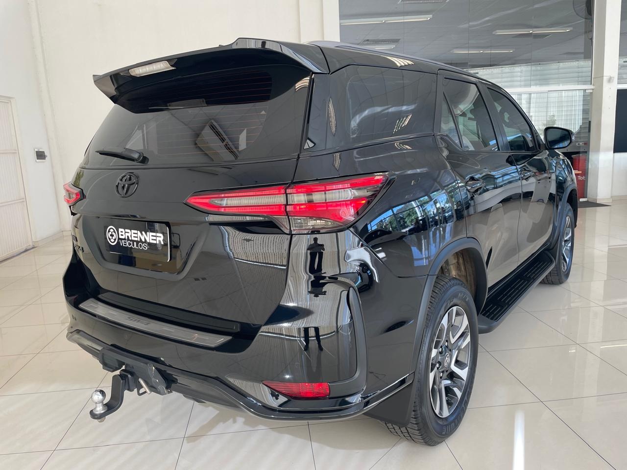 Foto Toyota SW4 Diamond 2024