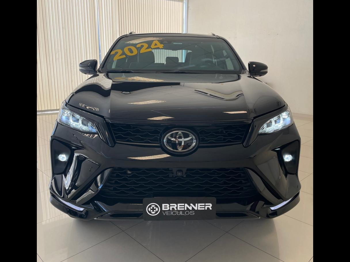 Foto Toyota SW4 Diamond 2024