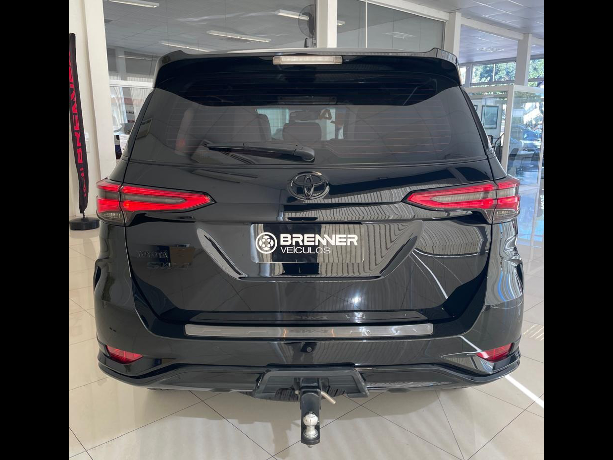 Foto Toyota SW4 Diamond 2024