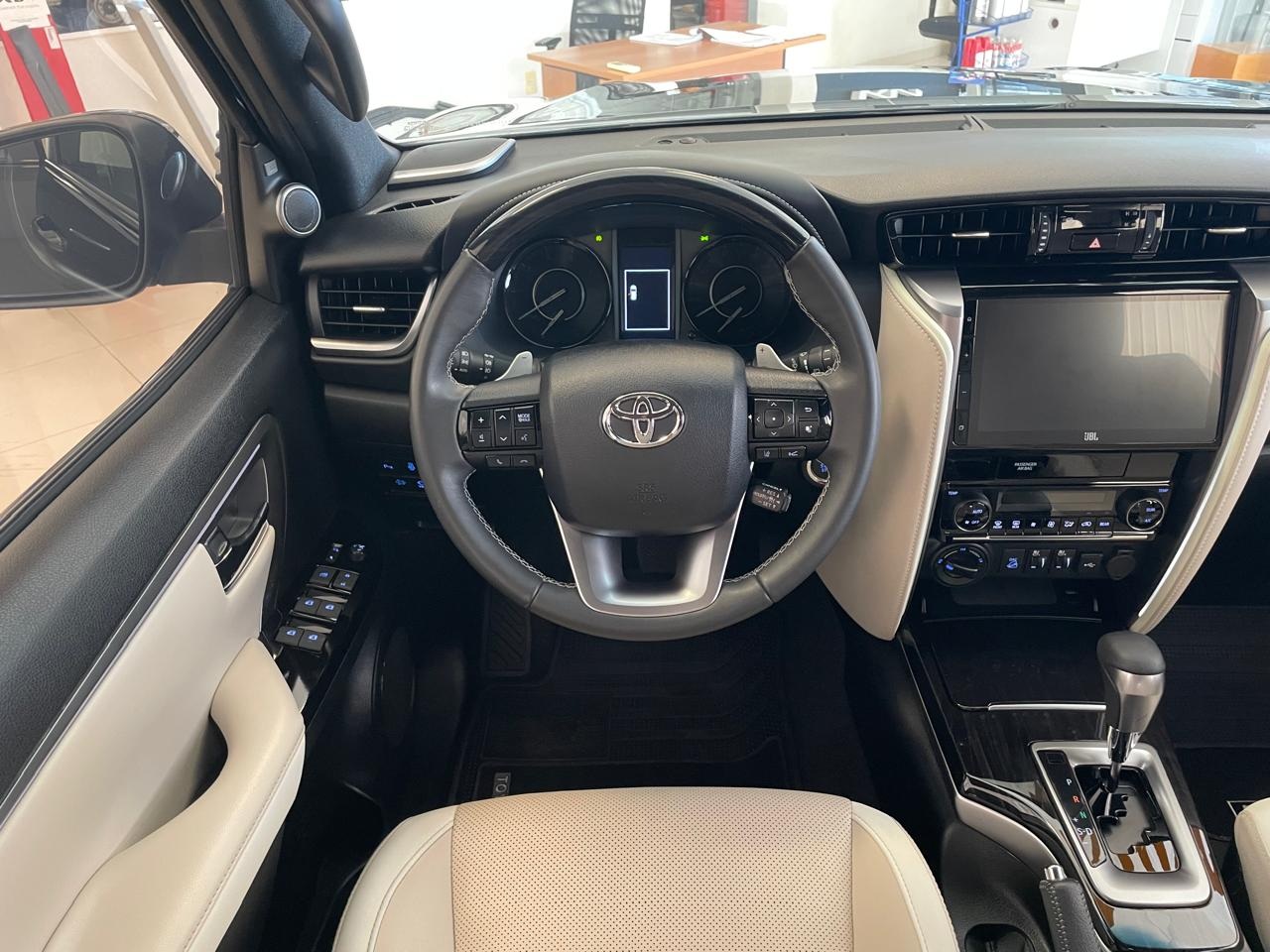 Foto Toyota SW4 Diamond 2024