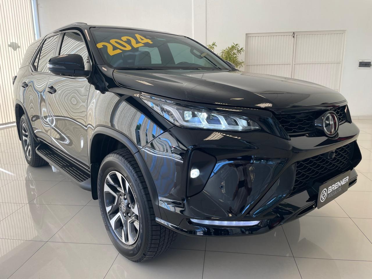 Foto Toyota SW4 Diamond 2024