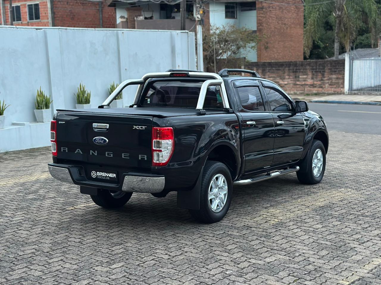 Foto Ford Ranger XLT Gasolina 2015