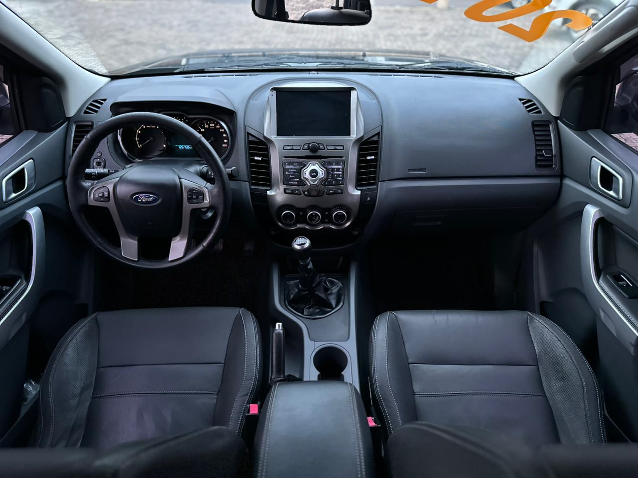 Foto Ford Ranger XLT Gasolina 2015