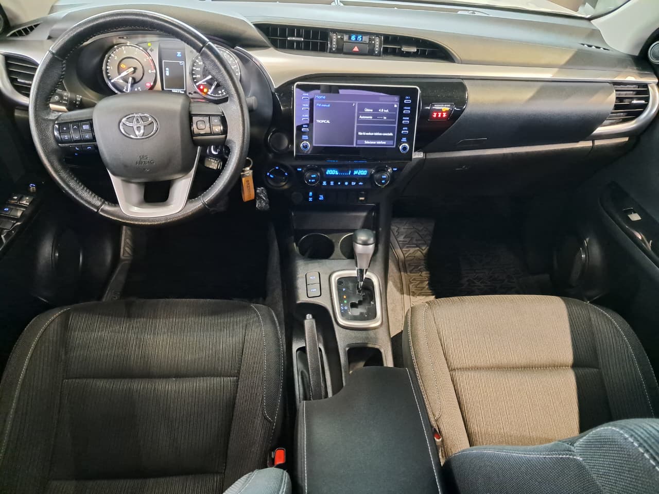Foto Toyota Hilux SR AT 2022