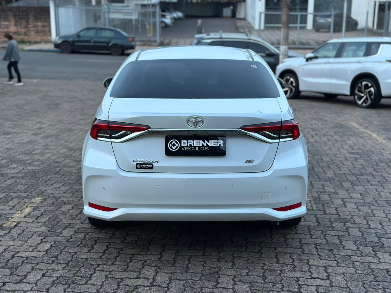Foto Toyota Corolla XEI 2023