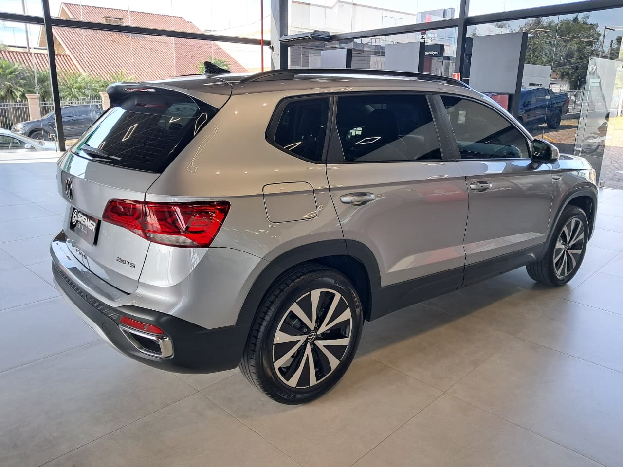 Foto Volkswagen Taos Comfortline 250 TSI 2023