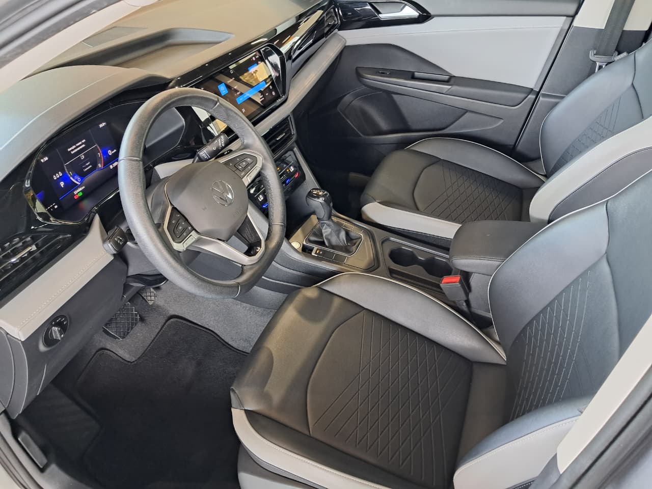 Foto Volkswagen Taos Comfortline 250 TSI 2023
