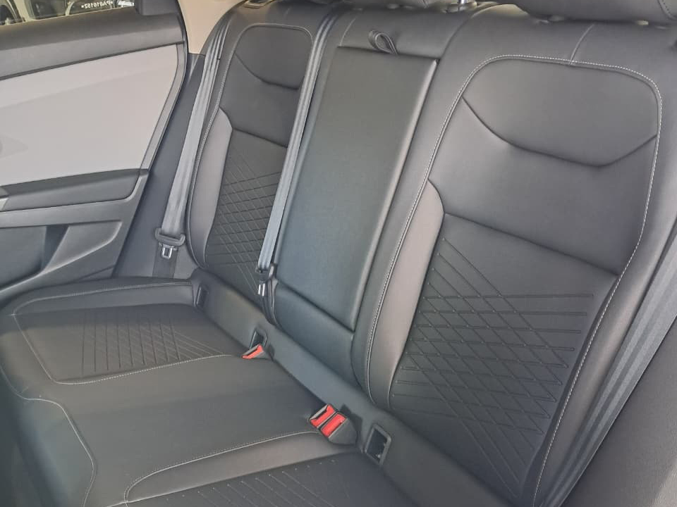 Foto Volkswagen Taos Comfortline 250 TSI 2023