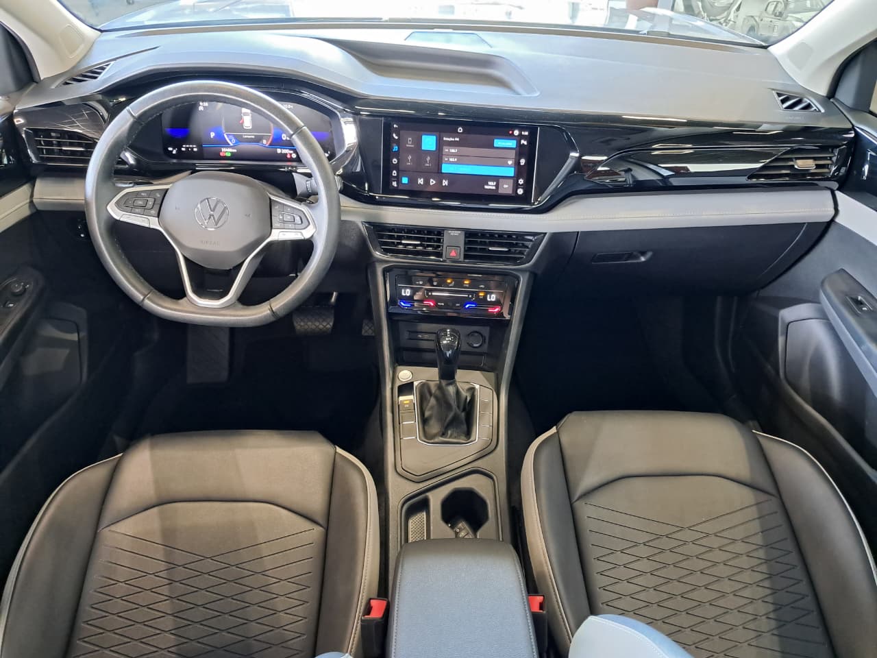 Foto Volkswagen Taos Comfortline 250 TSI 2023