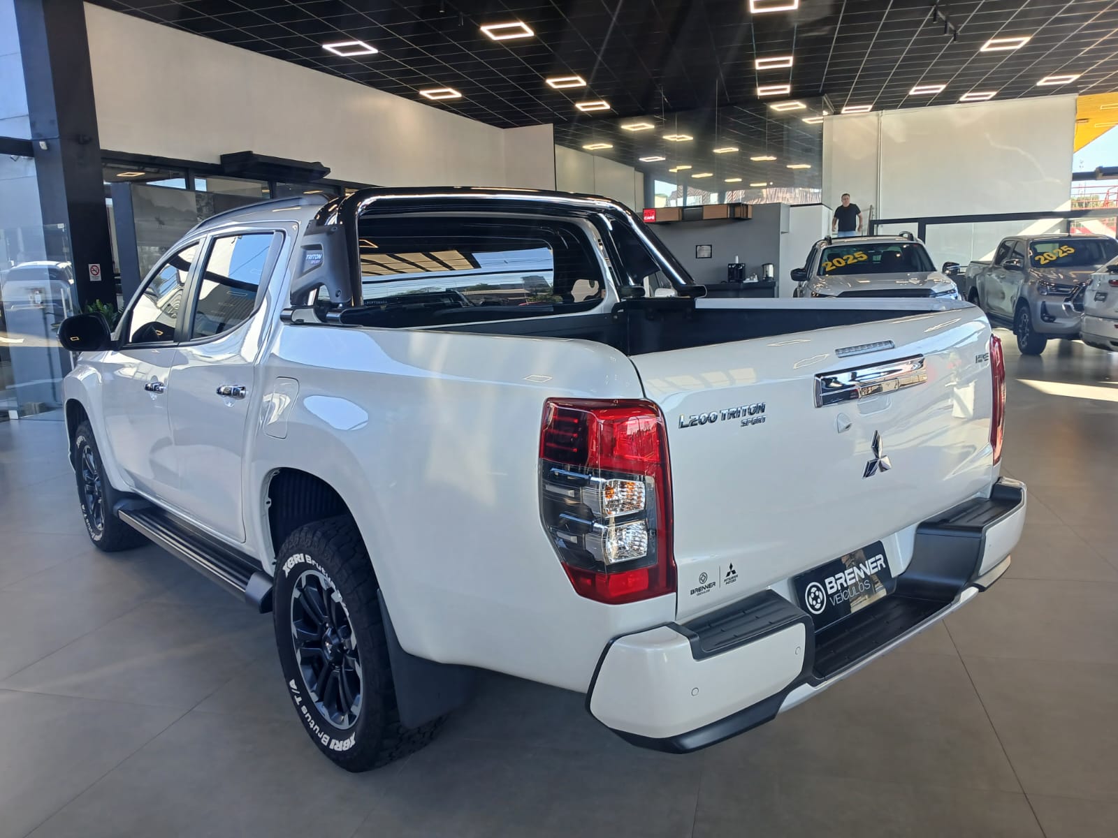 Foto Mitsubishi L200 Triton Sport HPE 2024