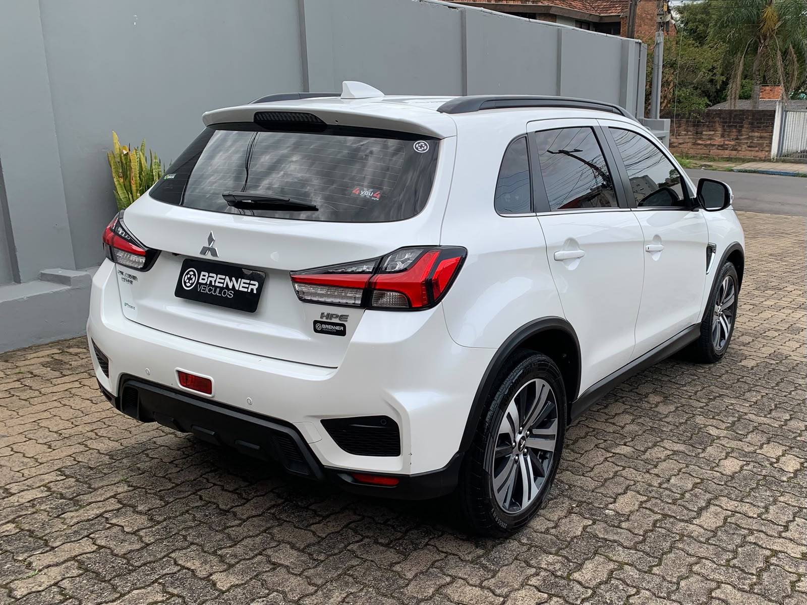 Foto Mitsubishi Outlander Sport HPE 4x2 2022