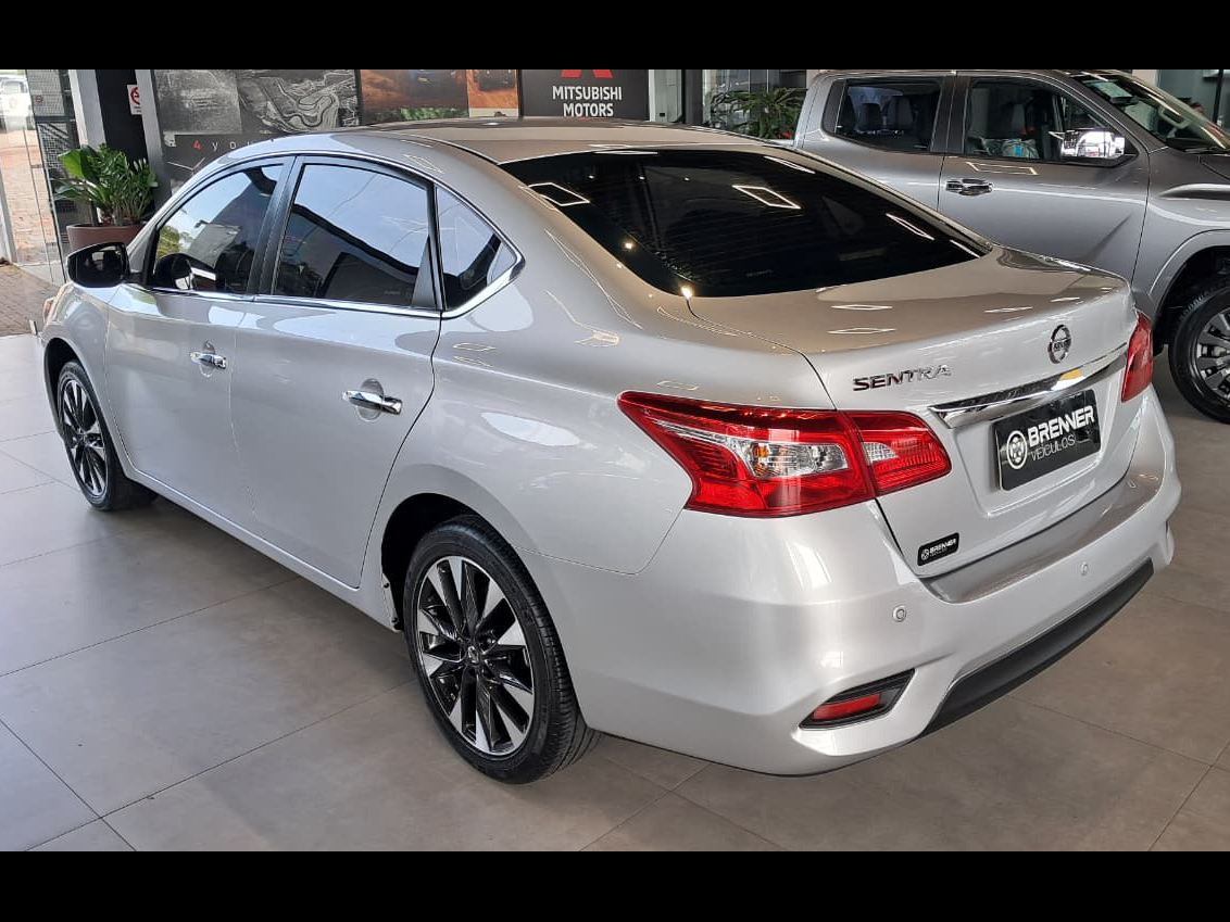 Foto Nissan Sentra SL 2019