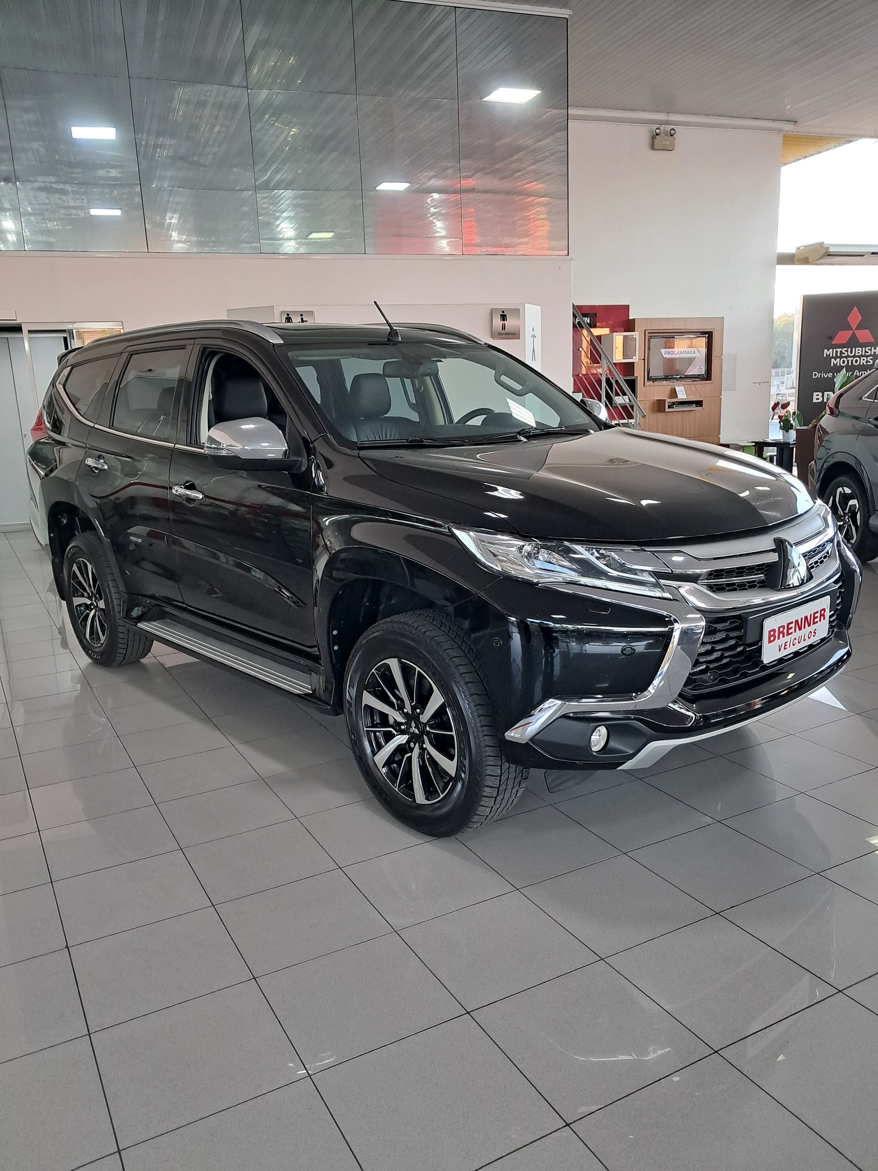 Foto Pajero Sport HPE 2.4 4x4   Turbo Diesel AT 2020